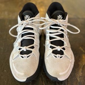 Nike Kyrie 7